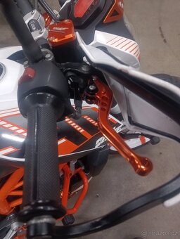 KTM Duke 390 White ABS - 14