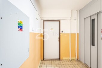 Prodej bytu po rekonstrukci, 2+1 s prostornou šatnou a balko - 14