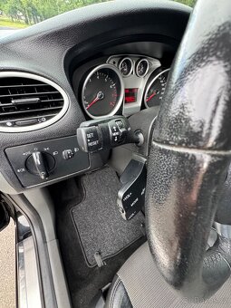 Ford FOCUS 1,6 16V combi -  Black Magic - 14