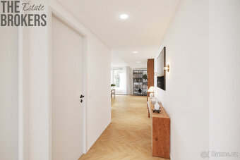 Prodej střešního bytu 5+kk 471 m2 - 14