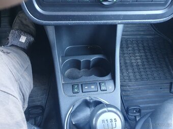 Škoda Roomster 1.4i nová stk - 14