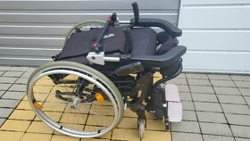 invalidni vozík 40cm 44cm s elektrickou vertikalizaciou - 14