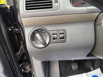 ►VW TOURAN 1,6 MPI UNITED - 75 kW, 7 MÍST, DEŠŤ. SENZOR◄ - 14