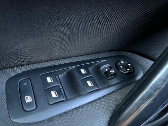 Peugeot 308, SW 1,6HDi LED,automat,CZ,DPH - 14