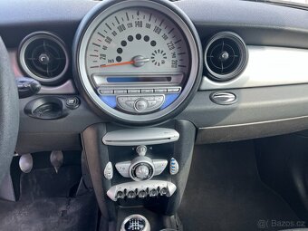 Mini Cooper 1.4i 55kW 136 205 km - 14