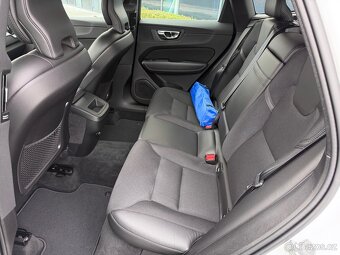Volvo XC60 Momentum Pro / B4 145 kW / 2020 / DPH - 14