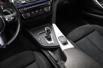 BMW Řada 3, 320D,Xdrive,M-paket,Led,Kamera - 14
