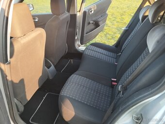 Prodám Renault Megane 1.4i 16V 72Kw r.v.2007 - 14