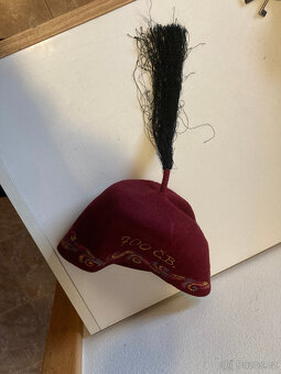 Fez, pokrývka hlavy, vyšívaný za 800 kč - 14