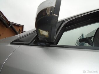 ford focus 1,6tdci 08 díly ST nárazník přední - 14