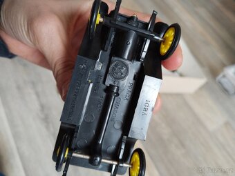 Modely starých aut - 14