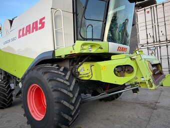 Sklízecí mlátička Claas Lexion 560, žací lišta V750 Vario, d - 14