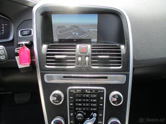 VOLVO XC60 2.0D4 133kw 2WD Aut8° GPS LED 12/2014 - 14