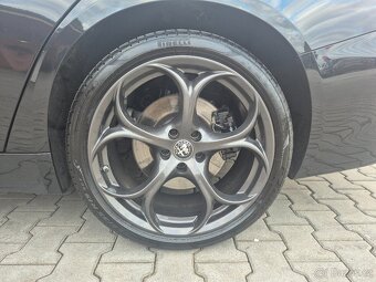 Alfa Romeo Giulia 2.0 Veloce 206 kW (ODPOČET DPH) - 14