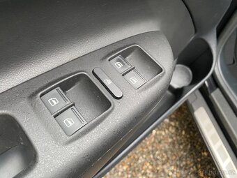 ŠKODA OCTAVIA WRS 2.0 FSI 145 KW 200 KONÍ, NAJ. 146 TIS KM - 14