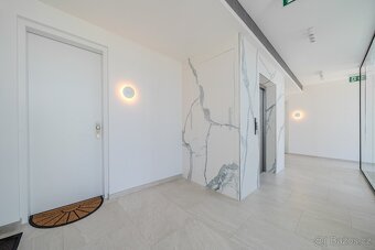 Luxusný a dizajnový apartmán pri jazere v Penati Golf Rezort - 14