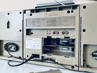 Radiomagnetofon Sanyo C50, rok 1983 - 14