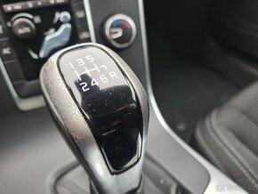 VOLVO V60 2,0 D2  MAN NAVI TEMPOMAT - 14