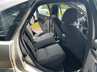 Ford Focus 1,6i 16V 85kW, r.v. 2009, stk 10/2026 - 14