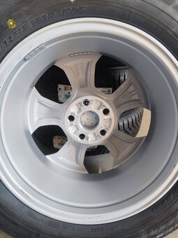 Toyota RAV4 zimní alu sada R17+Yokohama 225/65/17 - NEPOUŽIT - 14