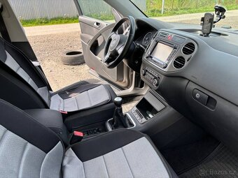 Volkswagen Tiguan 125 kw, rok 2010 - 14