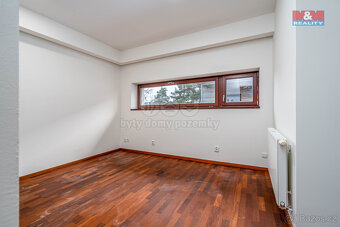 Prodej rodinného domu, 272 m², Jeneč, ul. Západní - 14