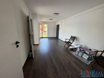 Hausbot 2+kk 43 m2 s terasou 9 m2 - 14