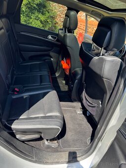 Jeep Grand Cherokee - 14
