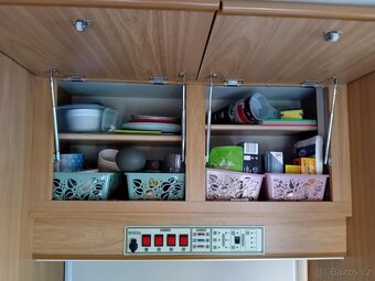 Nová STK Obytný vůz alkovna 5 osob alkovna - 14
