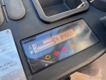 Vysokozdvižný vozík VZV Toyota 3,5t kabina LPG 4,5m - 14