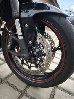 Triumph street triple 675R - 14