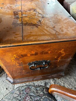 Truhly komoda kreslo - 14