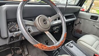 Jeep Wrangler YJ - 14