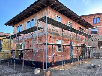 Brigáda, Práce s ubytováním - 14