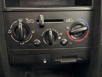 Peugeot 207, 1,4 HDi - 14
