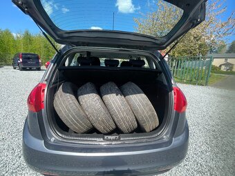 Kia Venga 1,6 i 92 kw - 14