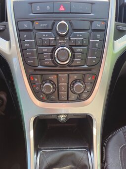 Opel Astra 1,4T Sports Tourer, MAN6, 140k - 14