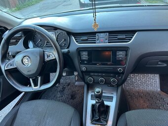 Škoda Octavia III Combi - 14
