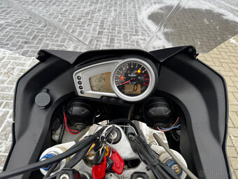 Triumph Tiger 1050 - 14