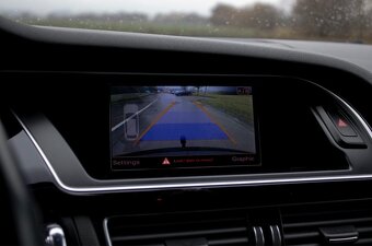 Audi A4 Avant 2.0 TDI quattro 130 kW - 14