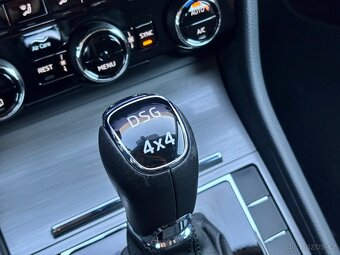 Škoda Superb 3 kombi 2.0 TDI 140kW DSG 4x4 Style, ČR - 14