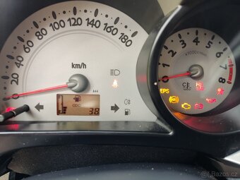 Daihatsu Trevis krásné autíčko - 14