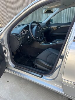 Prodám Mercedes Benz E240 V6 (w211) - 14