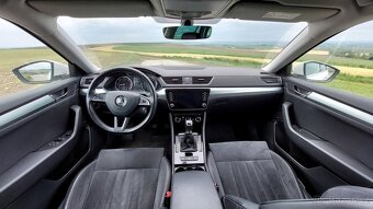 Škoda Superb III kombi 2.0 TDI Ambition 110 kW 2018 - 14