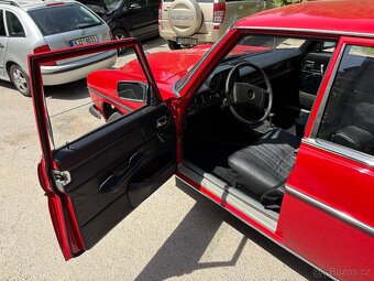 Mercedes-Benz 200D W114, automat - 14