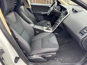 Volvo XC60 D3 120kW FWD velmi dobrý technický i vizuální sta - 14