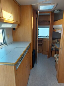 Prodám karavan Knaus 500TK, r.v.1999 + palandy + předstan. - 14