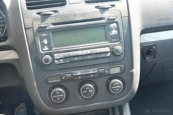 Prodám vw golf 5 1.6 fsi 85 kw na díly nebo kutila - 14