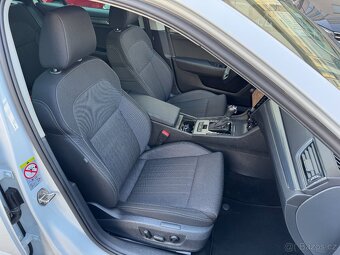 Škoda Superb 3 iV 1.4 eTSI 150kW DSG Tažné Webasto Navigace - 14