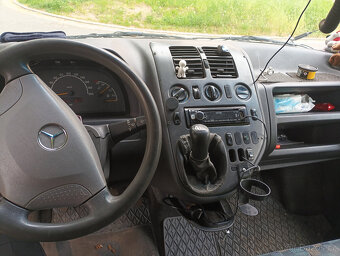 Mercedes Vito 2.2 - 14